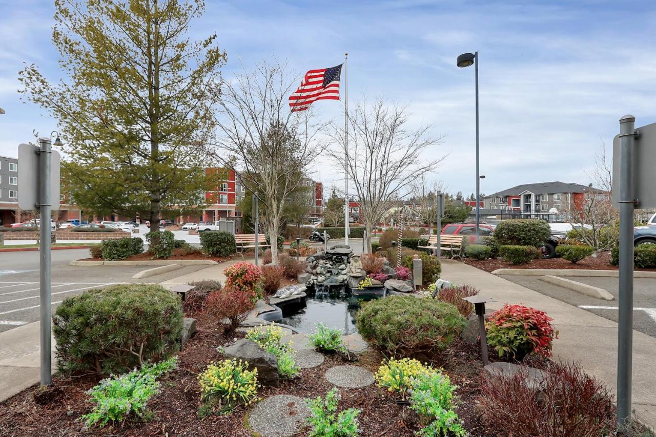 Best Western Liberty Inn Dupont Jblm Exterior photo