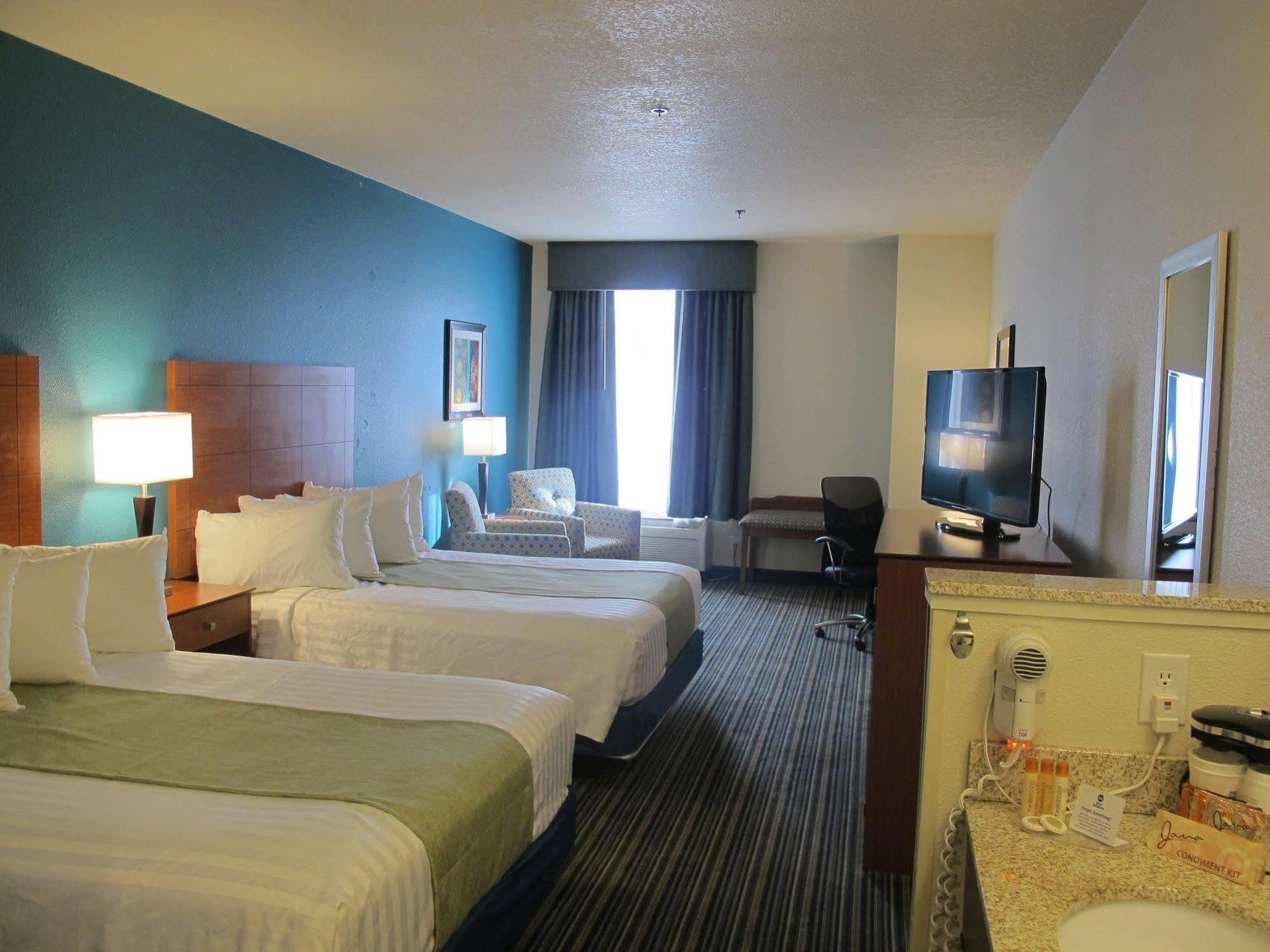 Best Western Liberty Inn Dupont Jblm Exterior photo
